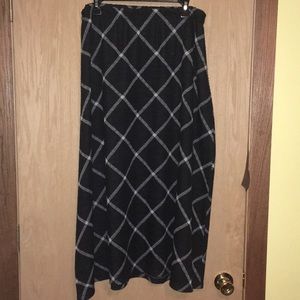 Nina Leonard Skirts - Plus Size Black White Plaid Skirt Nina Leonard Skirts - Plus Size Black White Plaid Skirt